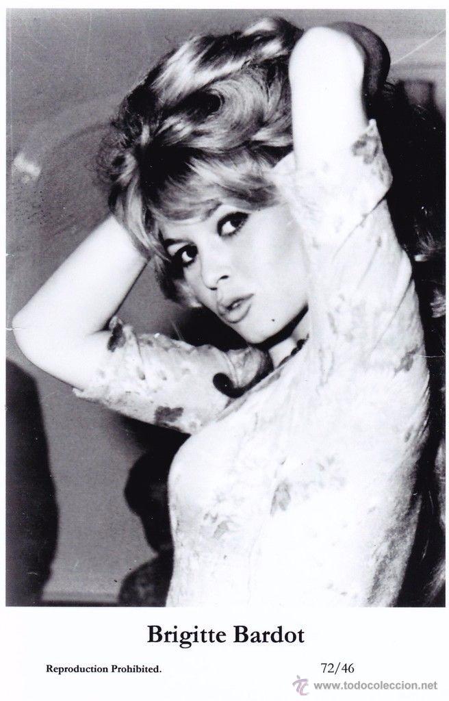 Cine: BRIGITTE BARDOT - Film star Pin Up - Publisher Swiftsure Postcards 2000
