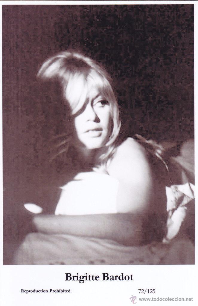 Cine: BRIGITTE BARDOT - Film star Pin Up - Publisher Swiftsure Postcards 2000