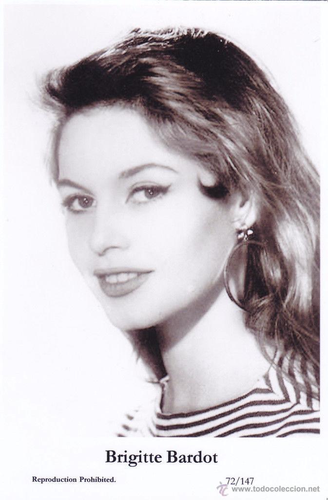 Cine: BRIGITTE BARDOT - Film star Pin Up - Publisher Swiftsure Postcards 2000