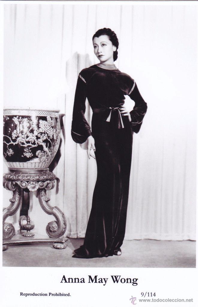 Cine: ANNA MAY WONG - Film star Pin Up PHOTO POSTCARD- Publisher Swiftsure Postcards 2000