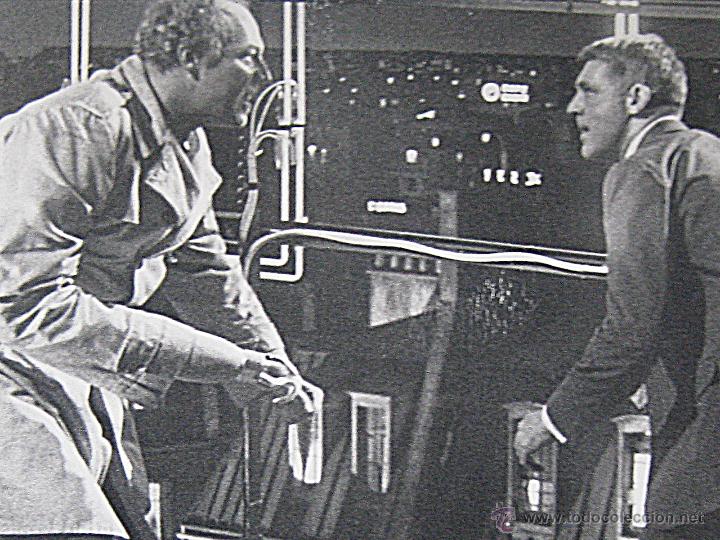 Cine: Cary Grant George Kenndy foto original Estados Unidos Charada 1968