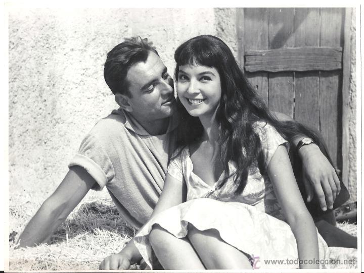 Cine: F20439 ELISA MONTES RICARDO SIERRA EL PUENTE DE LA PAZ FOTO ORIGINAL B/N ESPA&Ntilde;OLA FOTOGRAFO BASABE