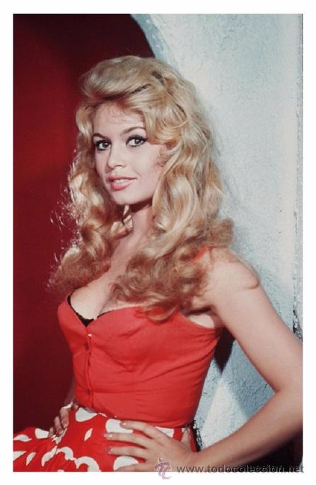 open lace back dress Funny Ugly Christmas Sweater Old Movie Star Brigitte Bardot Wall Art Brigitte  Bardot Canvas Photo Print Beautiful Bardot Office Decor French Actress  Poster 8" x 12" : Amazon.ae: Home