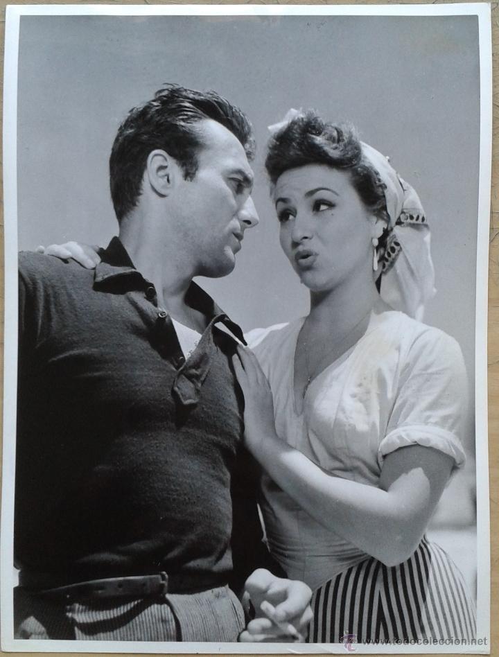 Cine: EL PESCADOR DE COPLAS. FOTO 18X24. MARUJITA D&Iacute;AZ, MANUEL MONROY