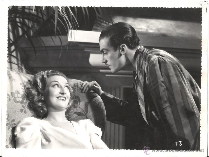 Cine: F21756 MARTA SANTAOLALLA LUIS PE&Ntilde;A YO NO ME CASO FOTO ORIGINAL B/N ESPA&Ntilde;OLA