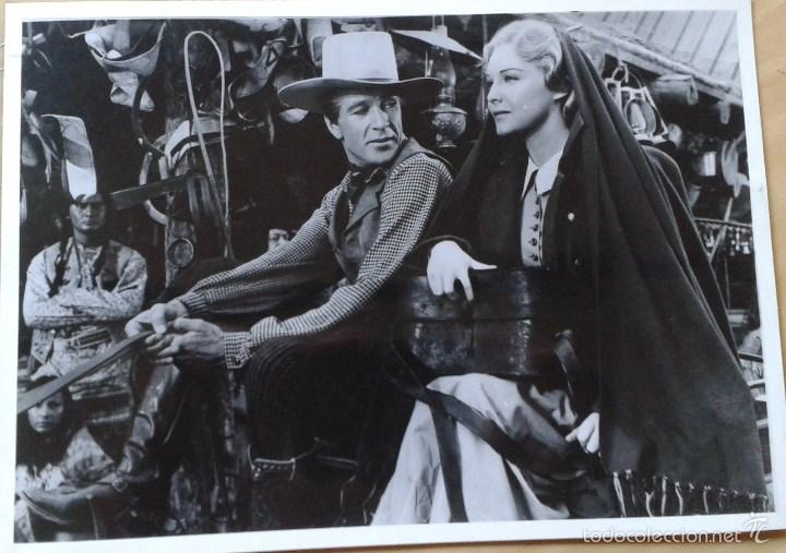Cine: POLIC&Iacute;A MONTADA DEL CANAD&Aacute;. GARY COOPER, MADELEINE CARROLL. FOTO 18X24