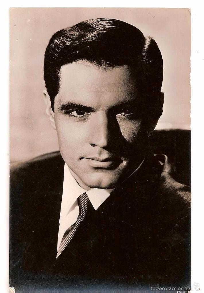 Cine: JOHN GAVIN POSTAL - Foto 1