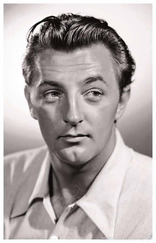 Cine: Film Series ROBERT MITCHUM actor PHOTO postcard - RWP 2003 (01)