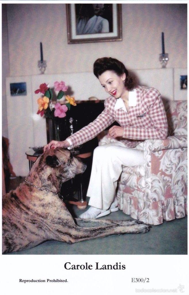 Cine: CAROLE LANDIS - Film star Pin Up - Publisher Swiftsure Postcards 2000