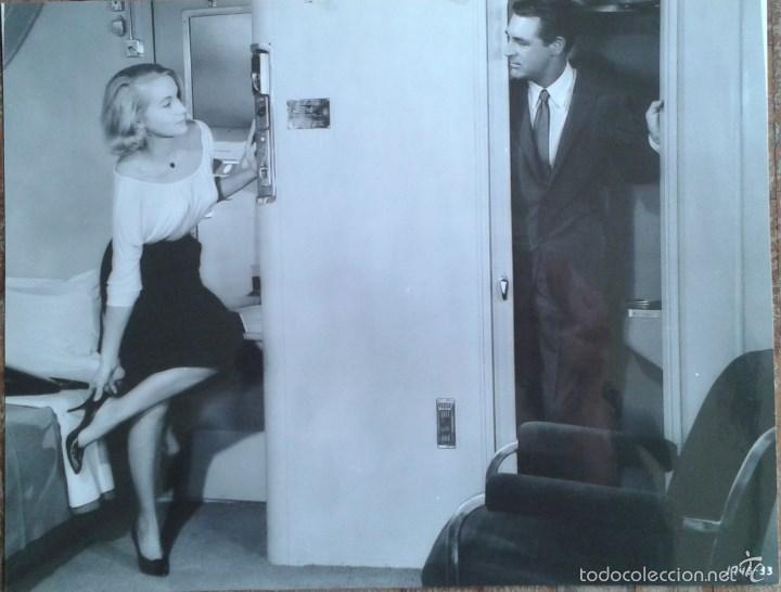 Cine: CON LA MUERTE EN LOS TALONES. FOTO 18X24. CARY GRANT, EVE MARIE SAINT