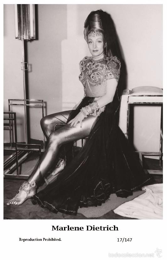 Cine: MARLENE DIETRICH - Film star Pin Up PHOTO POSTCARD- Publisher Swiftsure 2000 (17/147)