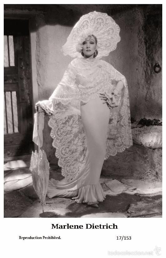 Cine: MARLENE DIETRICH - Film star Pin Up PHOTO POSTCARD- Publisher Swiftsure 2000 (17/153)