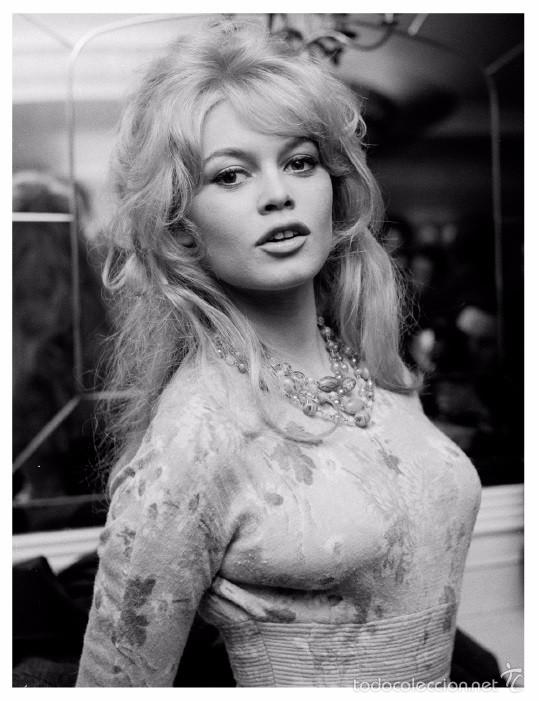 Cine: FOTO FICHA FILKASOL CINEMA  - BRIGITTE BARDOT 20X26 CM.