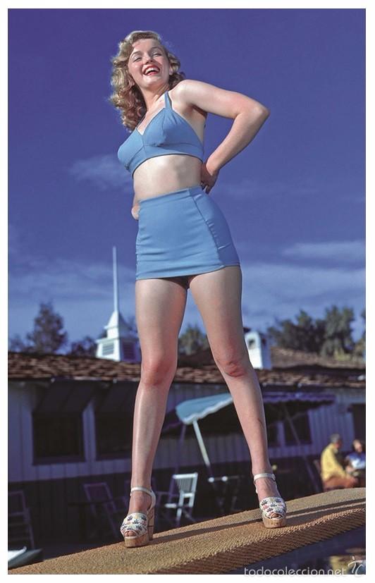 Cine: Sexy MARILYN MONROE actress PIN UP PHOTO postcard - Publisher RWP 2003 (37)