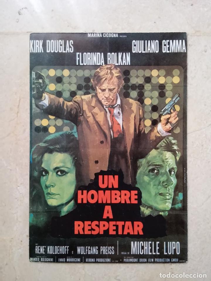 Cine: TARJETA ORIGINAL -10*15 - UN HOMBRE A RESPETAR - KIRK DOUGLAS -FLORINDA BOLKAN