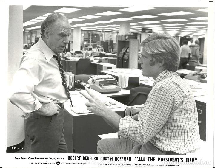 Kino: F24286 ROBERT REDFORD JACK WARDEN TODOS LOS HOMBRES DEL PRESIDENTE FOTO B/N ORIGINAL AMERICANA
