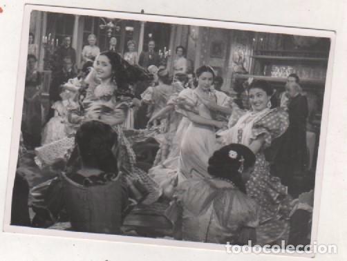 Cine: Fotograf&iacute;a 11,50 x 8 cm rodaje cinematogr&aacute;fico. M. Beringola foto. Madrid. Carmen Sevilla ??