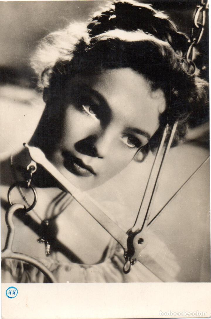 Cine: PS7102 POSTAL DE ROMY SCHNEIDER. M.M. ESCRITA. A&Ntilde;OS 50