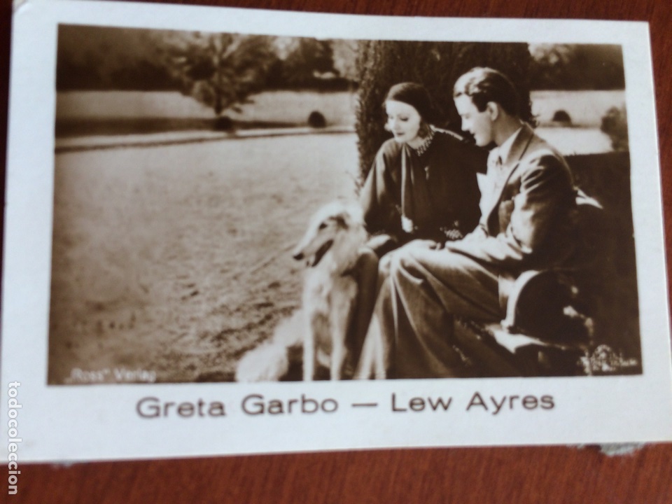 Cine: Antiguo cromo foto de greta garbo y lew ayres en inspiracion