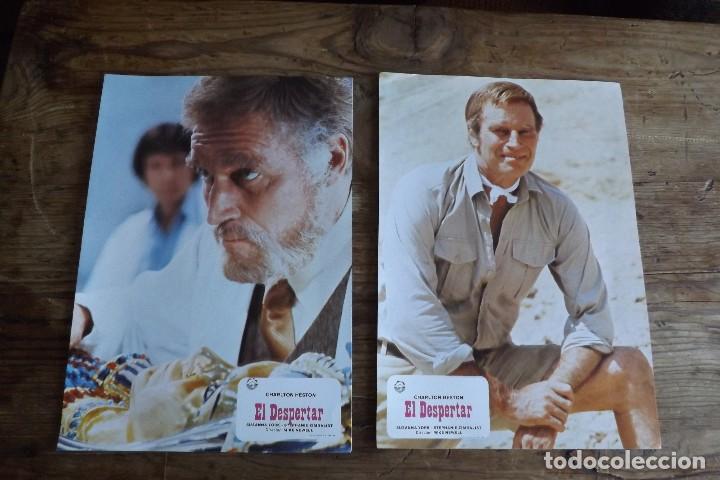 Cine: 8 FOTOCROMOS ORIGINALES DE EL DESPERTAR CON CHARLTON HESTON.