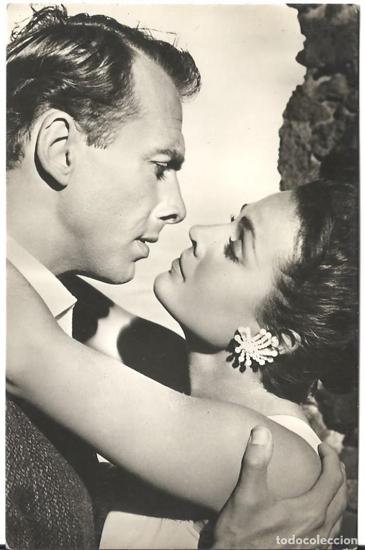 Cine: F25579 CARMEN SEVILLA RICHARD KILEY AVENTURA PARA DOS FOTO POSTAL B/N ORIGINAL ESPA&Ntilde;OLA