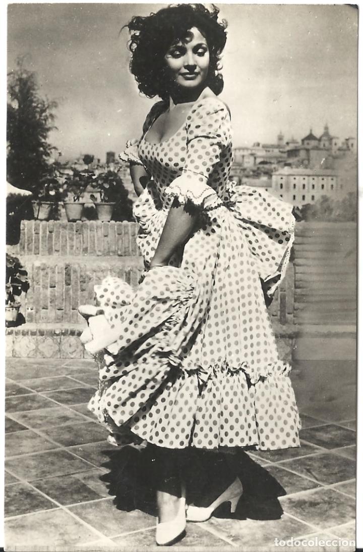 Cine: F25580 CARMEN SEVILLA PROMOCI&Oacute;N AVENTURA PARA DOS FOTO POSTAL B/N ORIGINAL ESPA&Ntilde;OLA