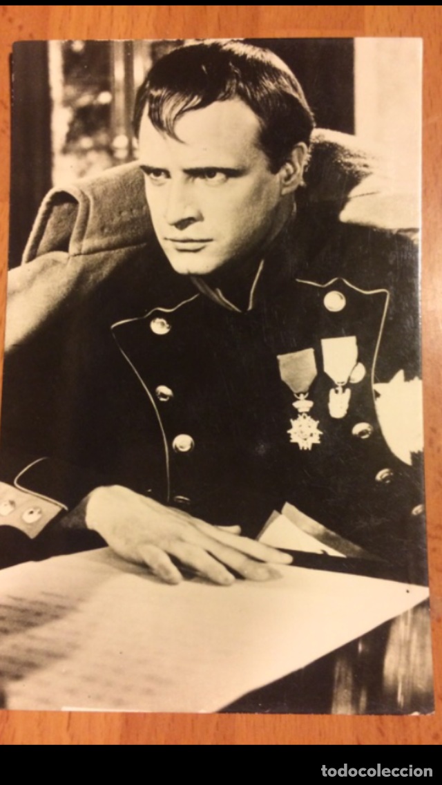 Cine: Antigua postal de Marlon Brando en Desiree