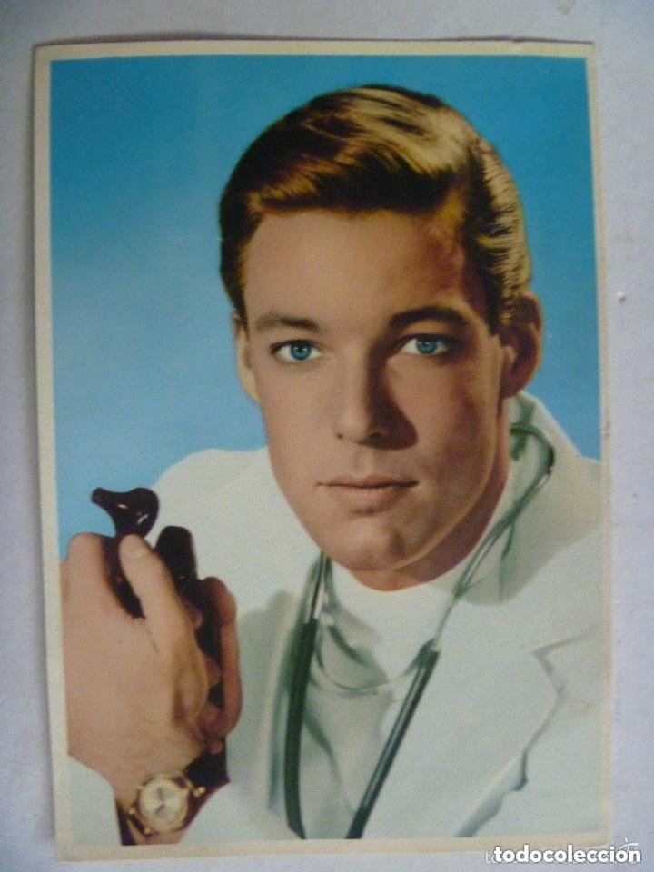 Cine: POSTAL DE RICHARD CHAMBERLAIN EN LA SERIE &uml; DOCTOR KILDARE &uml;. 1964.