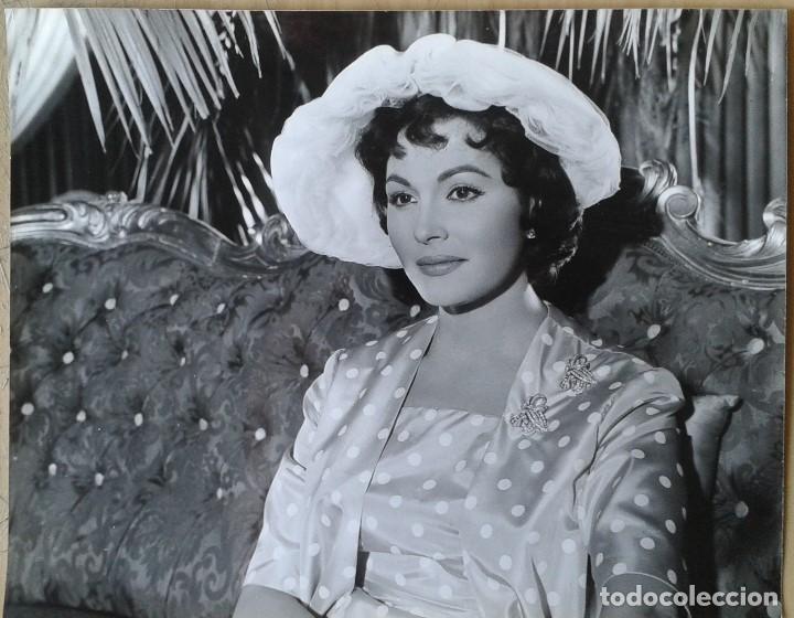 Cine: PAQUITA RICO EN S.O.S. ABUELITA. FOTO 20X25