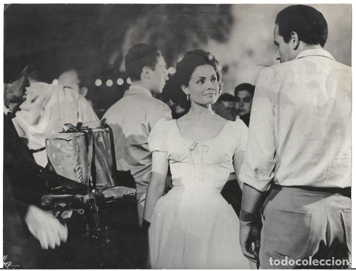 Cine: F26969 CARMEN SEVILLA EL SECRETO DE MONICA FOTO B/N ORIGINAL ESPA&Ntilde;OLA