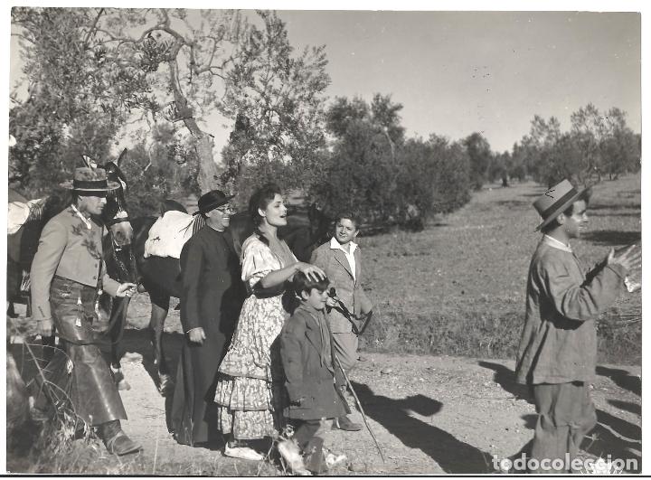 Cine: F26971 CARMEN SEVILLA JAIME BLANCH UN CABALLERO ANDALUZ FOTO CIFESA  B/N ORIGINAL ESPA&Ntilde;OLA