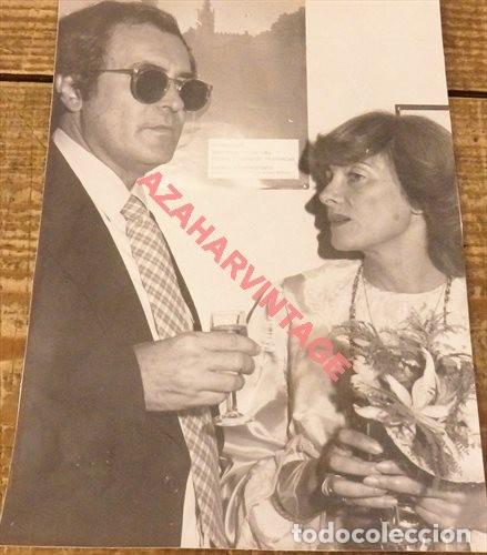 Cin&eacute;ma: SEVILLA, ANTIGUA FOTOGRAFIA DE AMPARO RUBIALES Y BERNARDO BERTOLUCCI, RARA,128X178MM