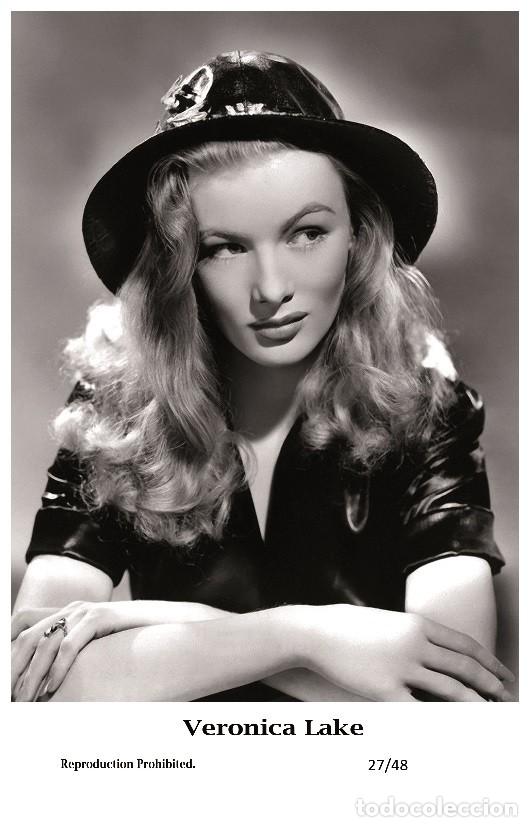 Cine: VERONICA LAKE - Film star Pin Up PHOTO POSTCARD - 27-48 Swiftsure Postcard