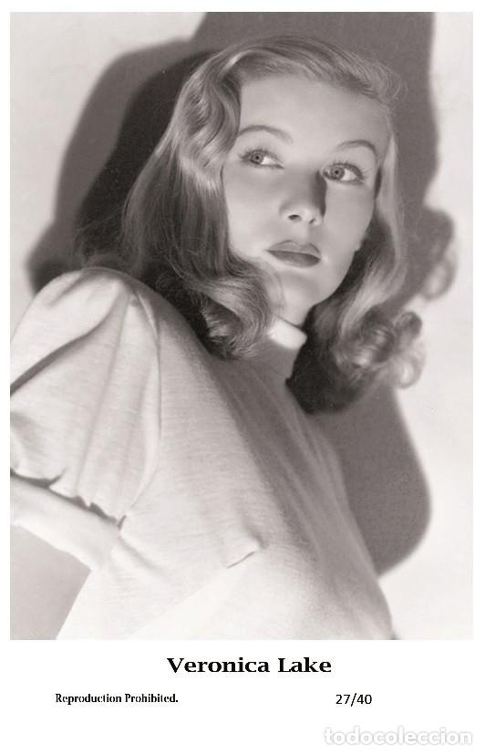 Cine: VERONICA LAKE - Film star Pin Up PHOTO POSTCARD - 27-40 Swiftsure Postcard