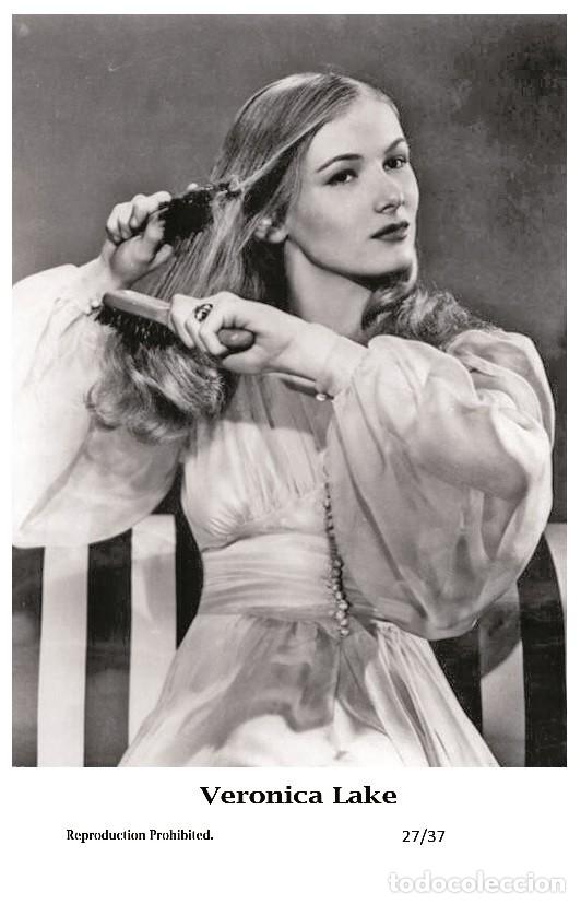 Cine: VERONICA LAKE - Film star Pin Up PHOTO POSTCARD - 27-37 Swiftsure Postcard