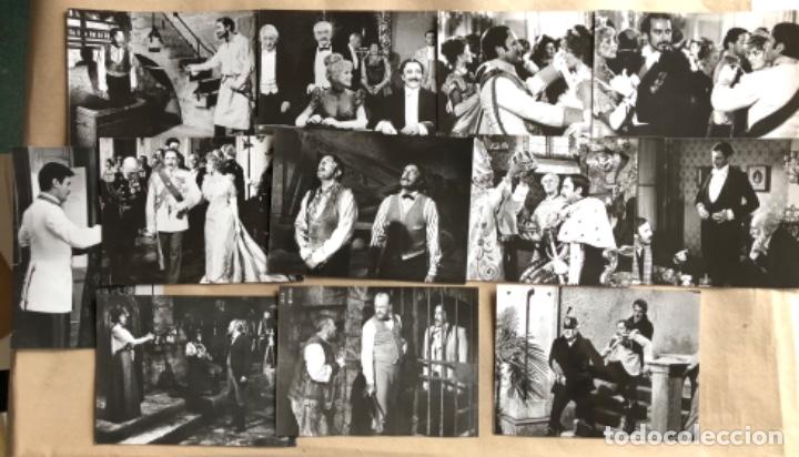 Cinema: EL ESTRAFALARIO PRISIONERO DE ZENDA (PETER SELLERS 1981). LOTE DE 12 FOTOGRAF&Iacute;AS EN B/N DE PEL&Iacute;CULA.