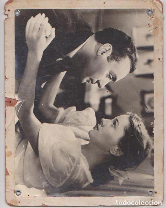 Cin&eacute;ma: La Ninfa Constante. Fotograf&iacute;a (25, 5x19) sobre cart&oacute;n. Charles Boyer y Joan Fontaine