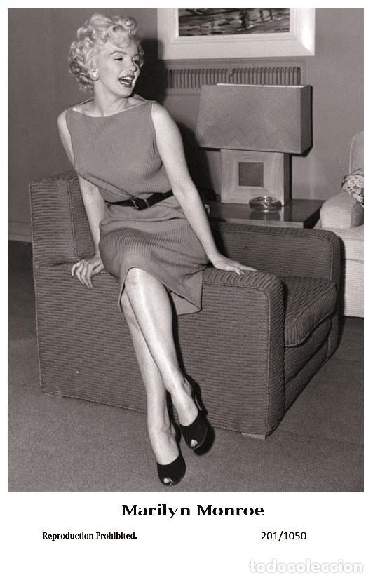 Cine: MARILYN MONROE - Film star Pin Up PHOTO POSTCARD - 201-1050 Swiftsure Postcard