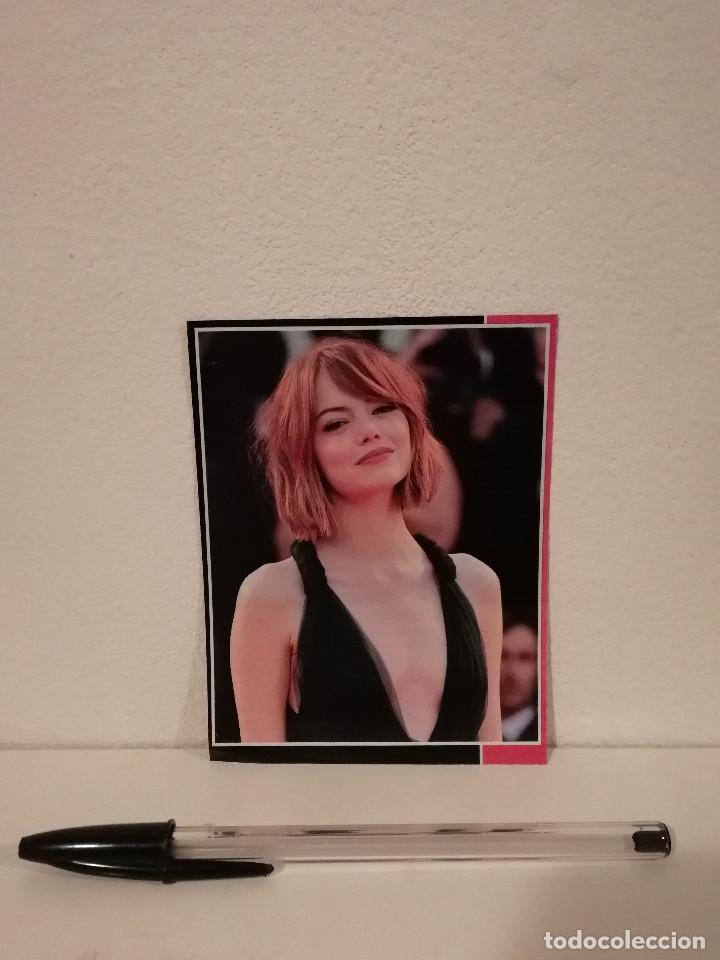 Cine: TARJETA ACARTONADA -9*13- EMMA STONE - ALBUM - BLACK