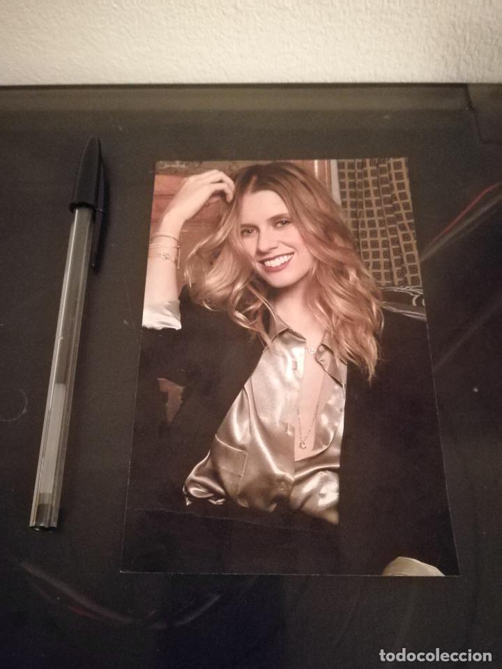 Cin&eacute;ma: TARJETA ACARTONADA -10*15- MANUELA VELLES - ALBUM - SONRISA 2