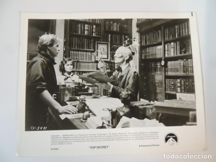 Cine: top secret - foto b/n original - val kilmer peter cushing Lucy Gutteridge