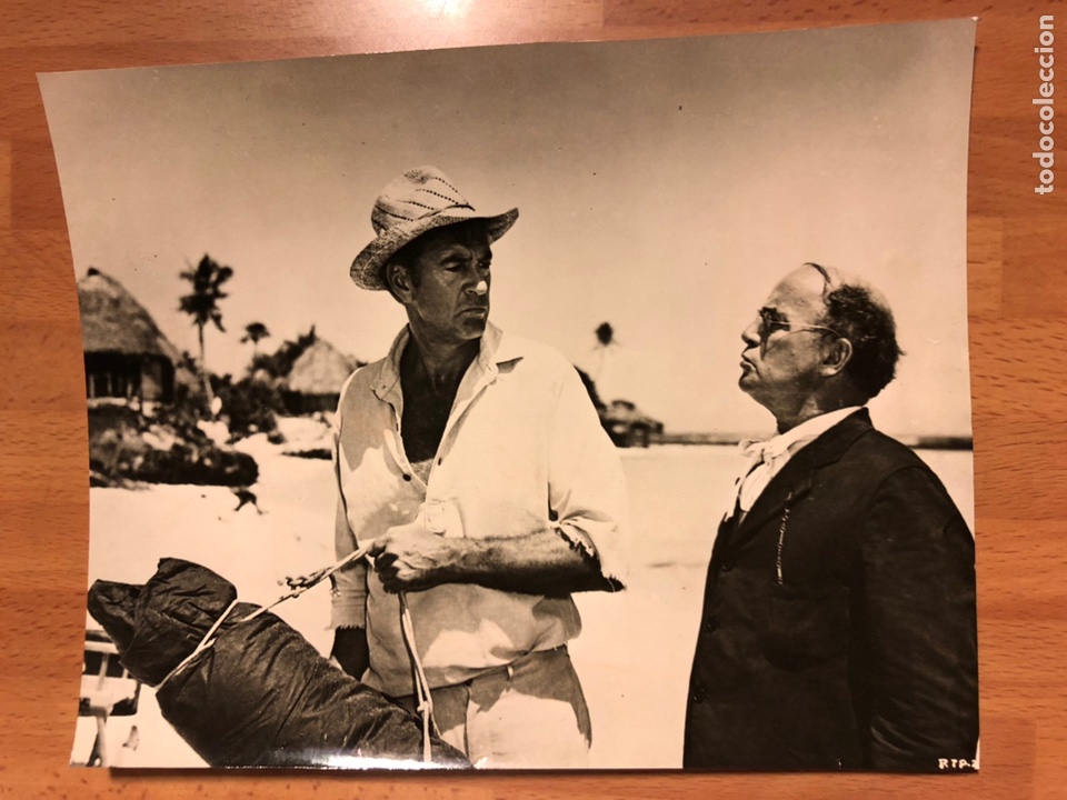Cine: Foto original 21x16,5 cm retorno al para&iacute;so.Gary Cooper y barry jones