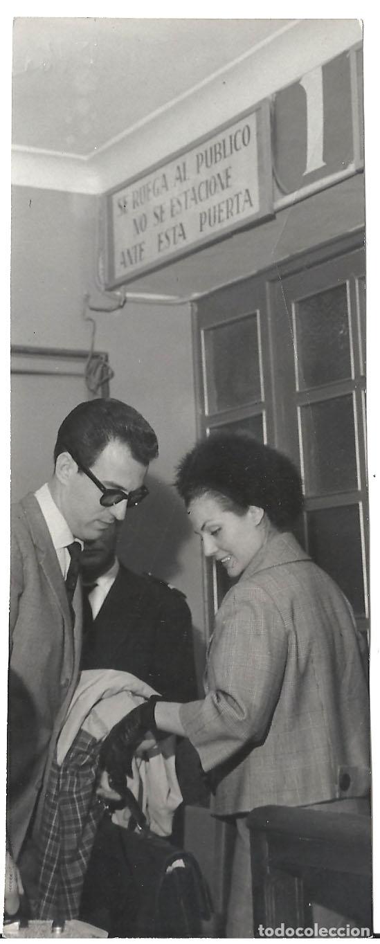 Cine: F29382 CARMEN SEVILLA AUGUSTO ALGUERO FOTO B/N ORIGINAL PRENSA FOTOGRAFO ALFREDO