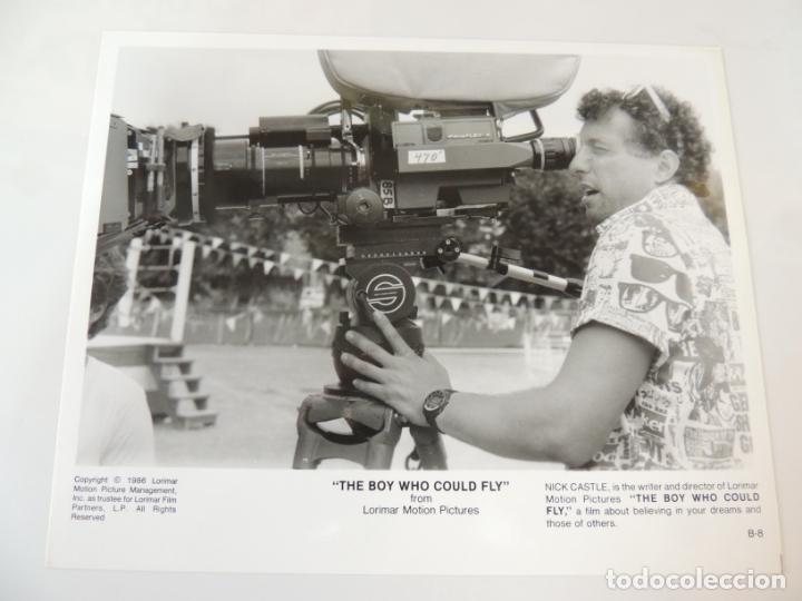 Cine: nick castle - foto b/n original - filmmaker director movie camera the boy who could fly lorimar