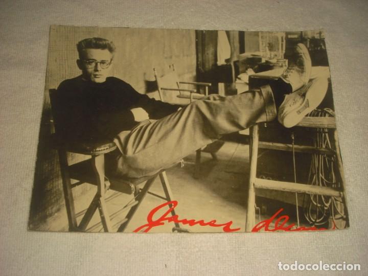Cine: ANTIGUA FOTO DE JAMES DEAN . 24 X 17 CM.