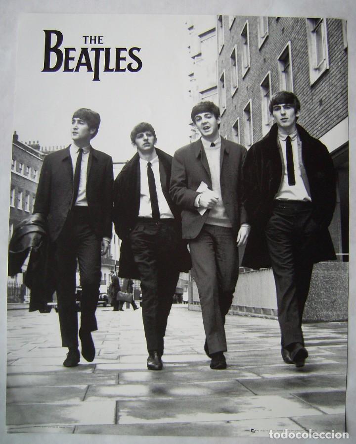 Cine: THE BEATLES. MINI-POSTER 40 X 50 cms.
