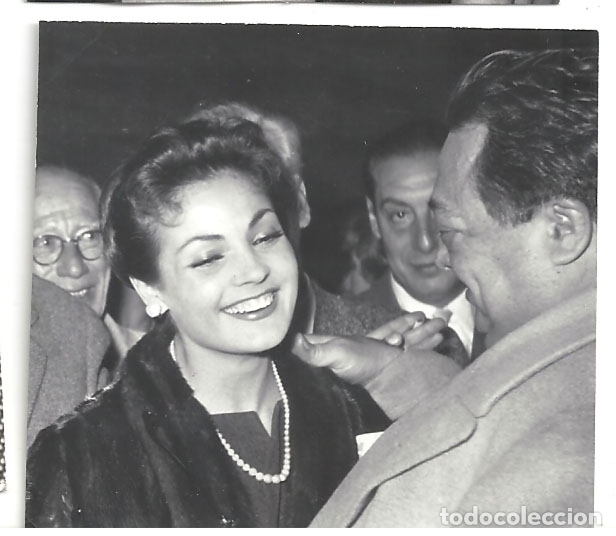 Cine: F29821 CARMEN SEVILLA FOTO B/N ORIGINAL PRENSA