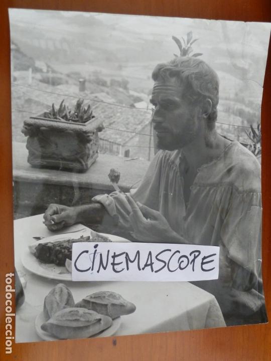 Cine: el tormento y el extasis charlton heston foto original antigua descanso rodaje comiendo