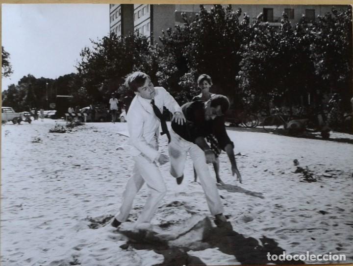 Cine: LA CHICA CON LA MALETA. FOTO 18X24. CLAUDIA CARDINALE, JACQUES PERRIN, RICCARDO GARRONE
