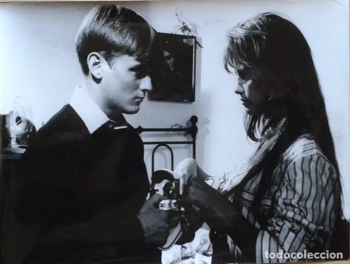 Cine: LA CHICA CON LA MALETA. FOTO 18X24. CLAUDIA CARDINALE, JACQUES PERRIN